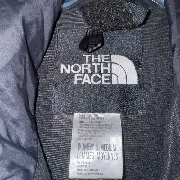 Vintage The North Face Mountain Jacket! - Picture 5 of 8